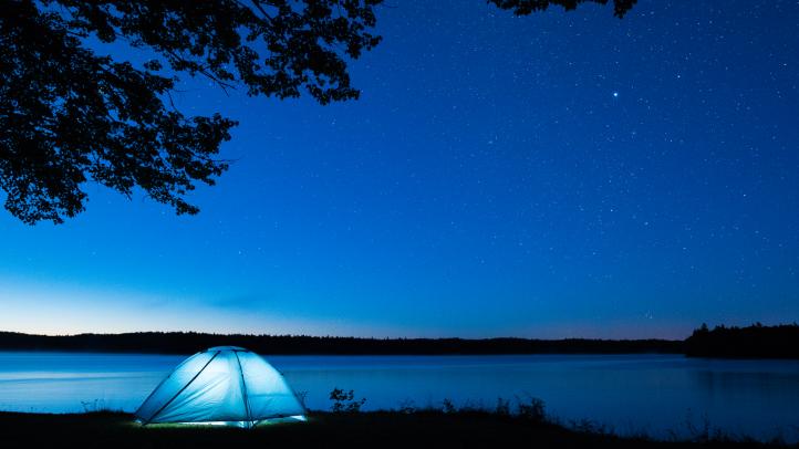 Tent next to Ellenwook Lake at night
