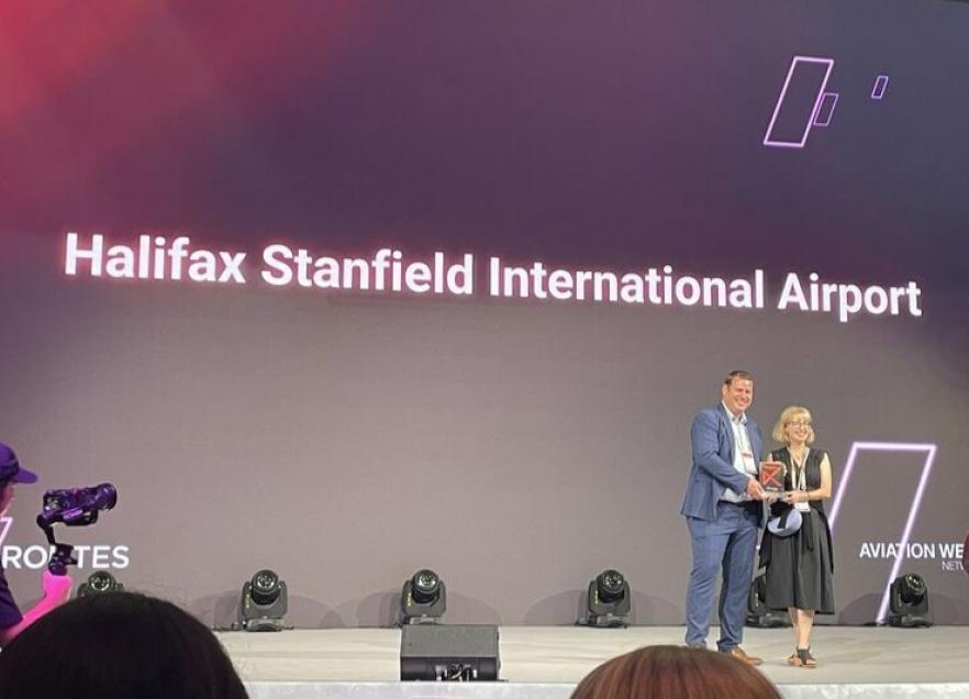 Halifax Stanfield International Airport receives an award in Hong Kong. 